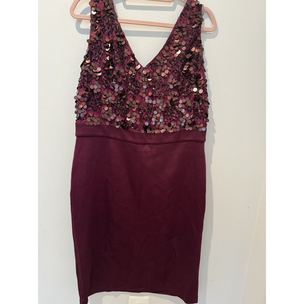 St. John Evening Hand Knit Maroon Sequin Dress Size 14